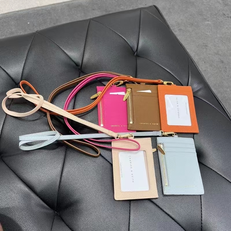 Túi Đeo Chéo Charles & Keith Kèm Hộp Đựng