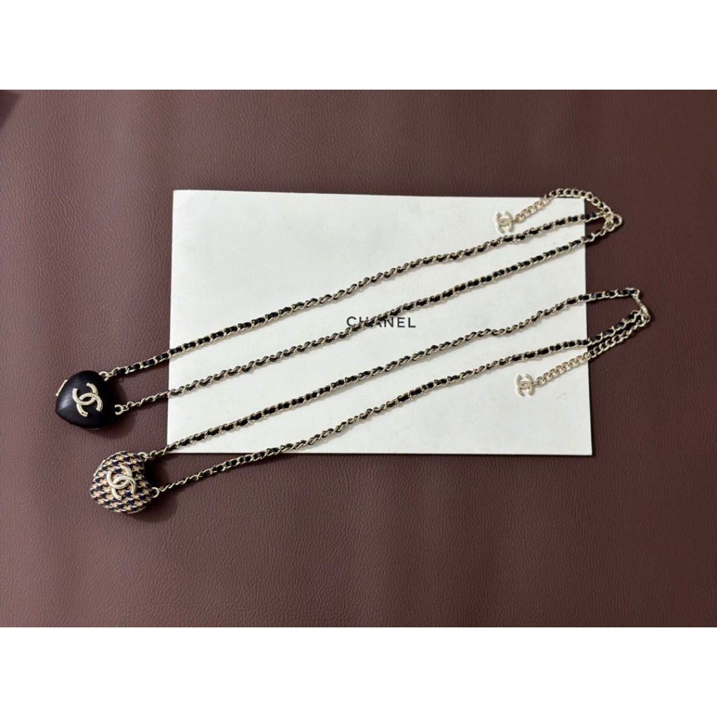 Vòng Cổ Dây Da Bện Mặt Trái Tim Màu Đen Thời Trang Mới 2023