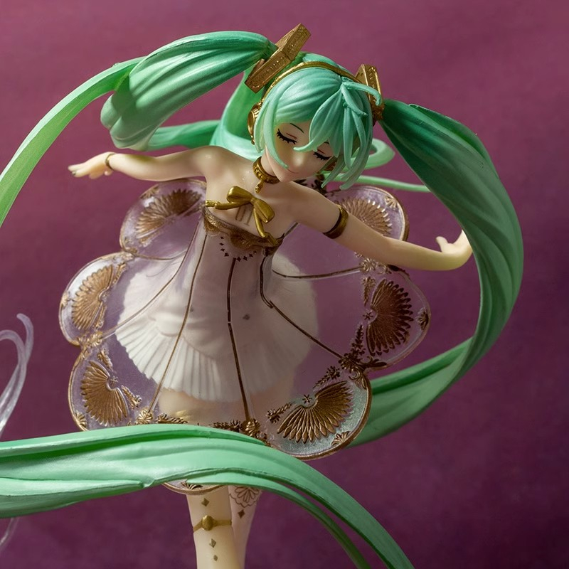 Đồ trang trí Nhân Vật hatsune miku Kỉ Niệm 5 Năm 30cm