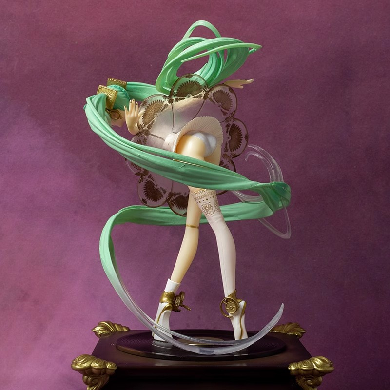 Đồ trang trí Nhân Vật hatsune miku Kỉ Niệm 5 Năm 30cm