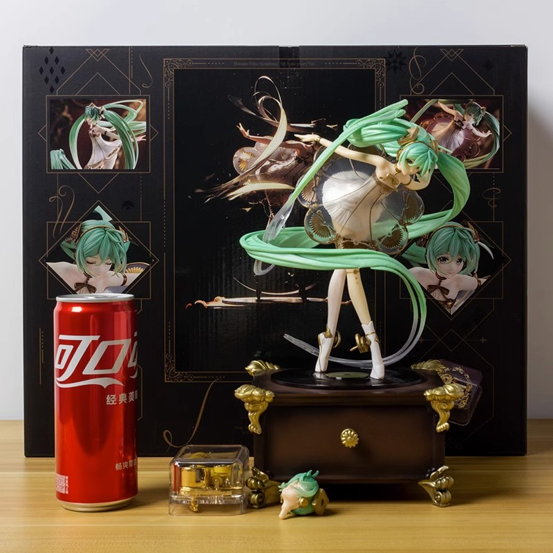 Đồ trang trí Nhân Vật hatsune miku Kỉ Niệm 5 Năm 30cm