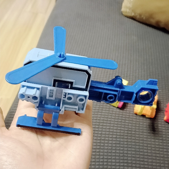 Đồ Chơi Rô Bốt Biến Hình Xe Hơi Giáo Dục Sớm Dành Cho Bé Trai