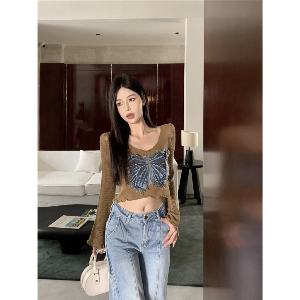 QADCOL Maillard Trang Phục Áo Dệt Kim Tay Loe Ngắn Hình Bướm Màu Nâu Khí Chất Sớm Mùa Thu Với Tai Gỗ