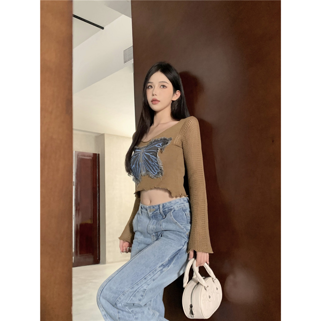 QADCOL Maillard Trang Phục Áo Dệt Kim Tay Loe Ngắn Hình Bướm Màu Nâu Khí Chất Sớm Mùa Thu Với Tai Gỗ