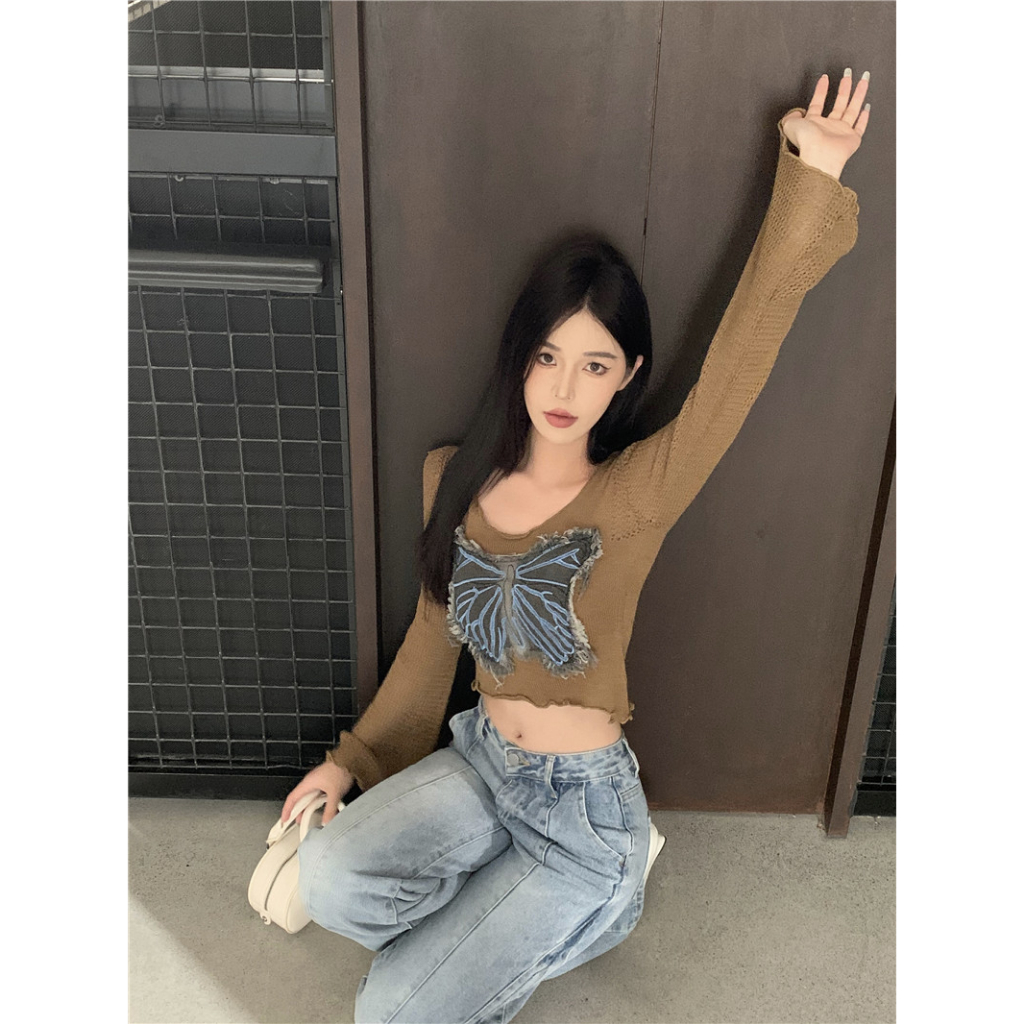 QADCOL Maillard Trang Phục Áo Dệt Kim Tay Loe Ngắn Hình Bướm Màu Nâu Khí Chất Sớm Mùa Thu Với Tai Gỗ