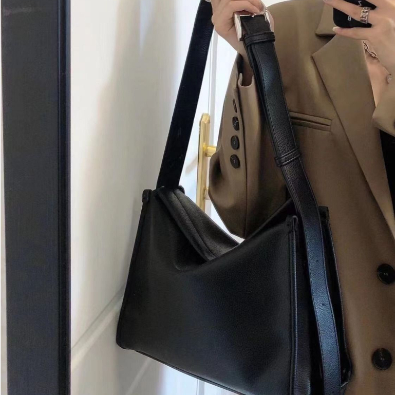 Miss.LT túi túi tote đeo chéo túi hộp đeo chéo L21T0WP