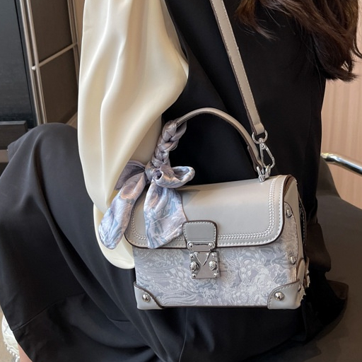 Miss.LT túi đeo chéo túi nữ đeo chéo túi nữ đeo vai 2023 new túi vuông L91TFSW