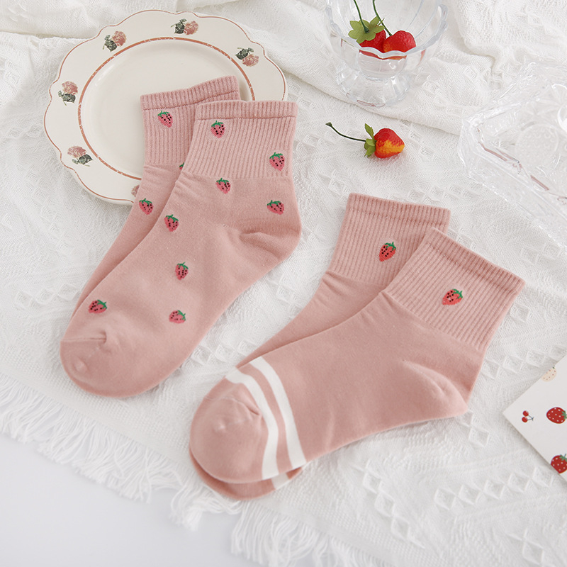 Vớ Cotton Cổ Vừa Họa Tiết Dâu Tây Hoạt Hình Phong Cách Harajuku Nhật Bản Dễ Thương Cho Nữ HZFWS2540