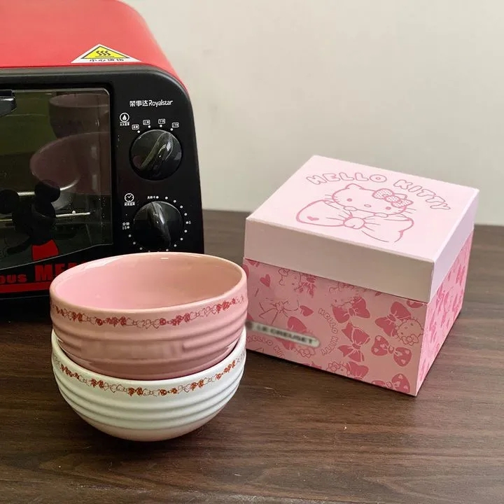 Màu Sắc Bộ Bát Ăn Hello Kitty
