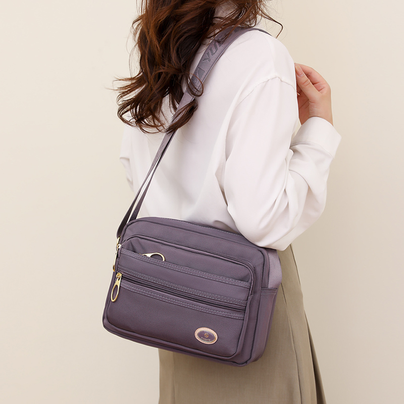 Túi Đeo Chéo Bằng nylon Chống Nước Màu Sắc Đơn Giản Cho Nữ