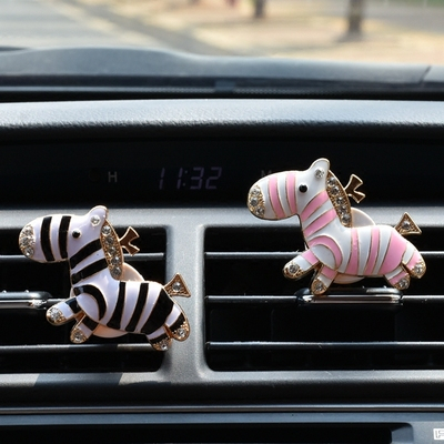 Sáp Thơm Oto Cài Cửa Gió Tạo Hình Dễ Thương Cho Phái Nữ