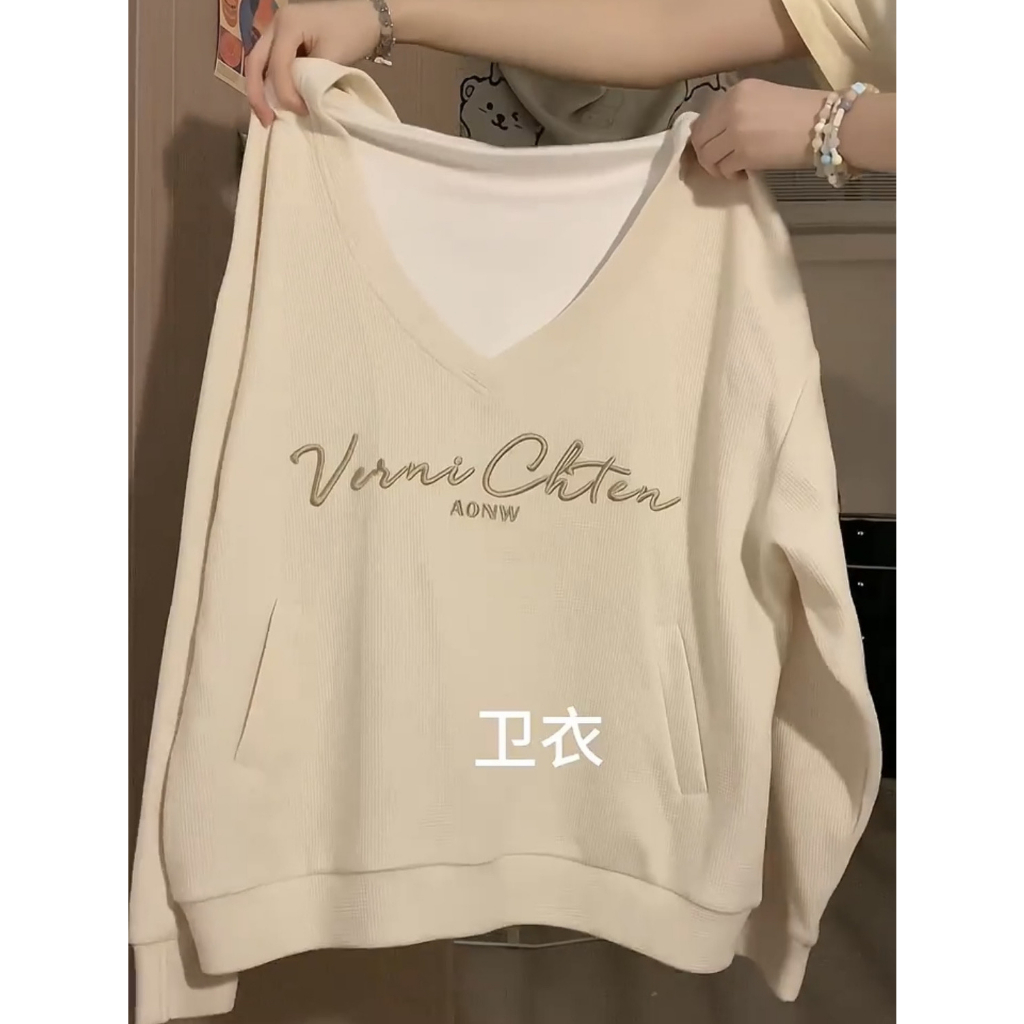 Áo Khoác Có Nón Thêu Họa Tiết Phong Cách Mới Cho Nữ