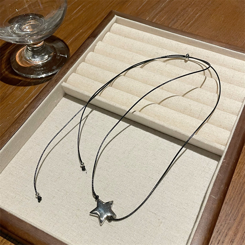 Vòng cổ Hình Ngôi Sao Màu Đen Có Thể Điều Chỉnh Thời Trang Dành Cho Nữ