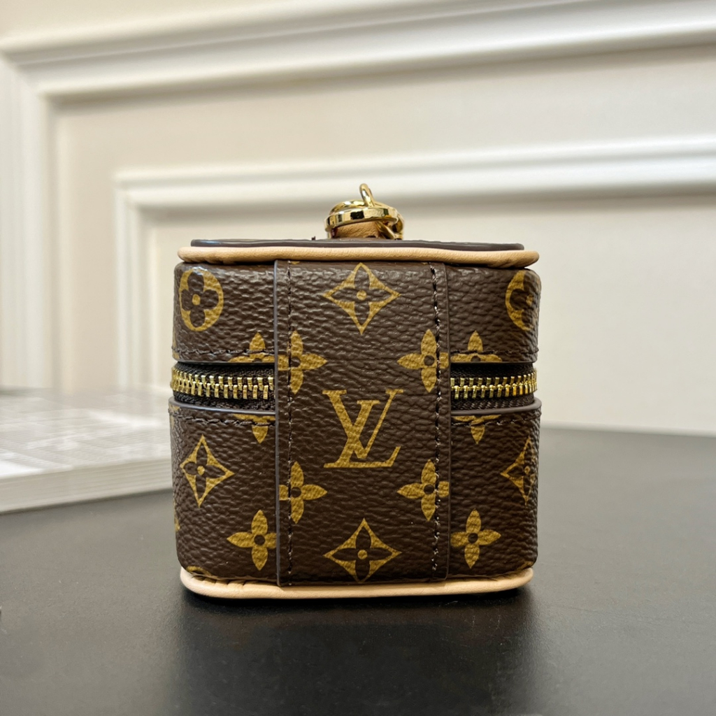 Lv Móc Khóa Hình Túi Trang Điểm mini Dễ Thương