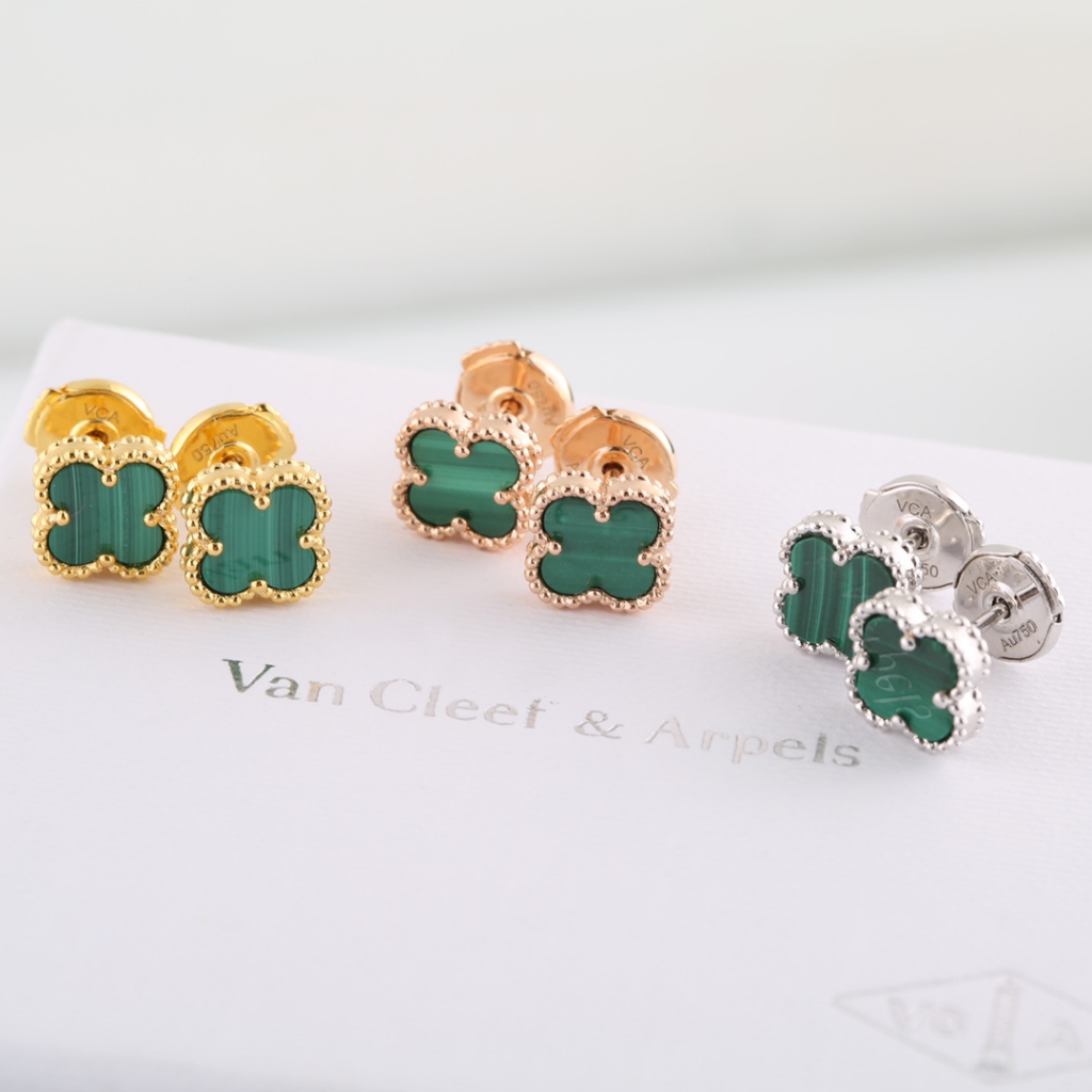 Thời Trang Bông Tai Mạ Vàng 18k Hình Cỏ Bốn Lá Xinh Xắn Cho Nữ