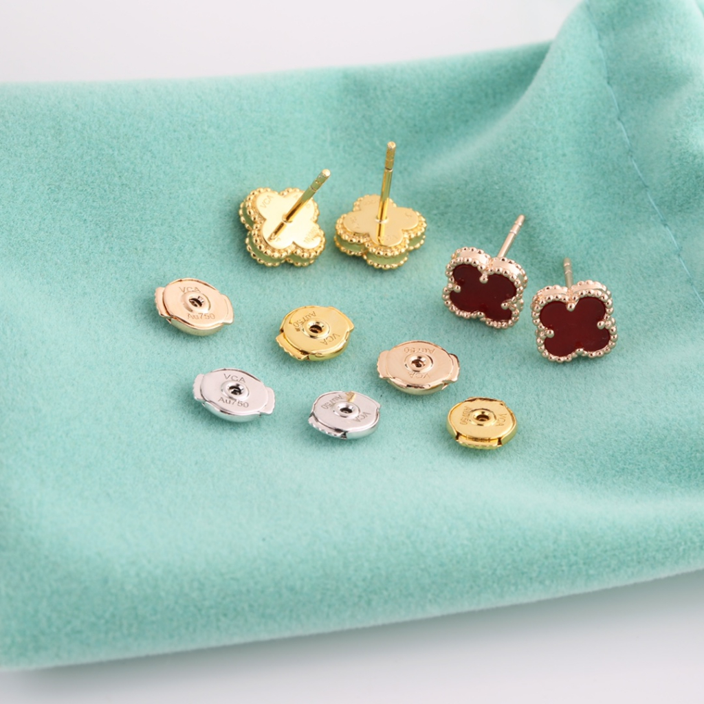 Thời Trang Bông Tai Mạ Vàng 18k Hình Cỏ Bốn Lá Xinh Xắn Cho Nữ