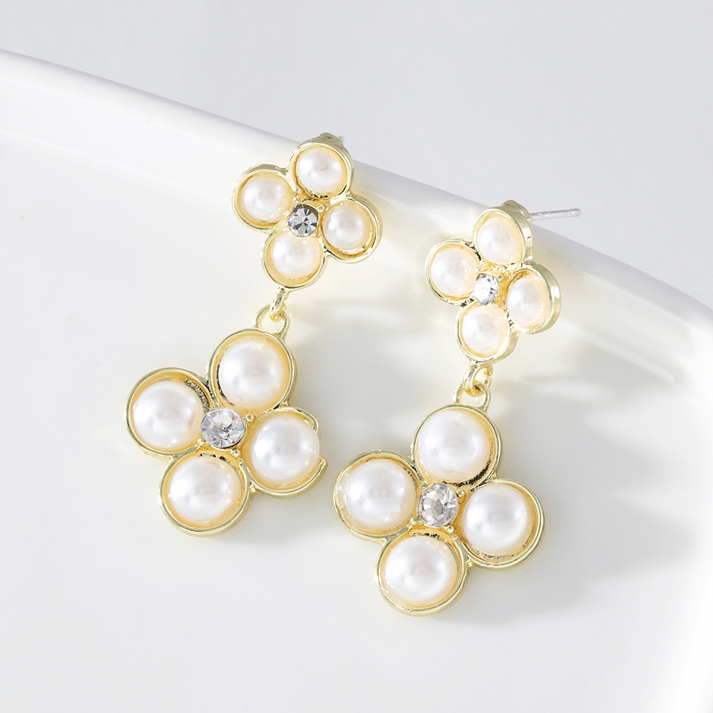 Bông Tai Mạ Bạc 925 Hình Hoa Bốn Lá Đính Ngọc Trai Phong Cách Hàn Quốc Thời Trang Cho Nữ PD1372