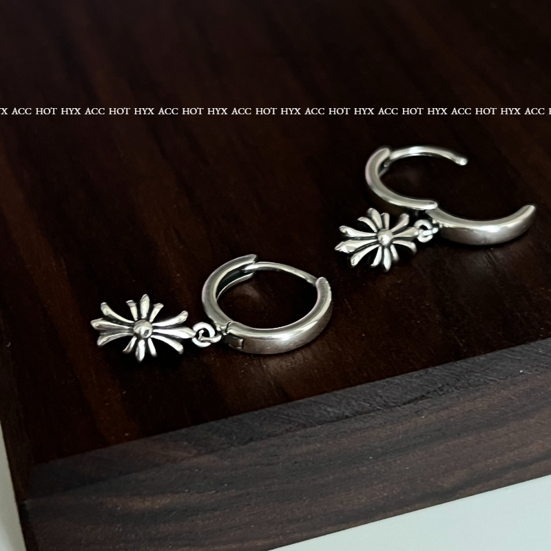 Đôi Bông Tai Hình Thánh Giá Phong Cách Cổ Điển Cho Nam Và Nữ