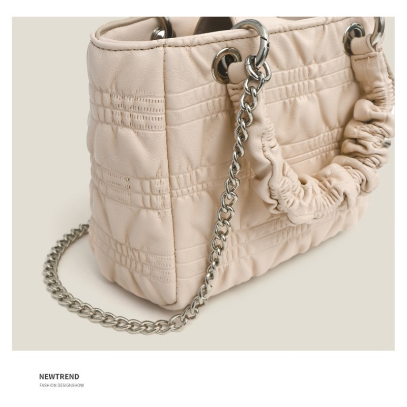 Túi Xách Đeo Chéo Dây Kim Loại Thời Trang Mới Cho Nữ