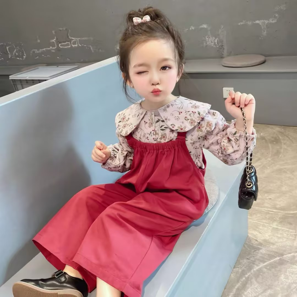 Bộ hai món Áo sơ mi hoa dài tay mùa thu Hàn Quốc + Quần yếm rộng rãi cho bé