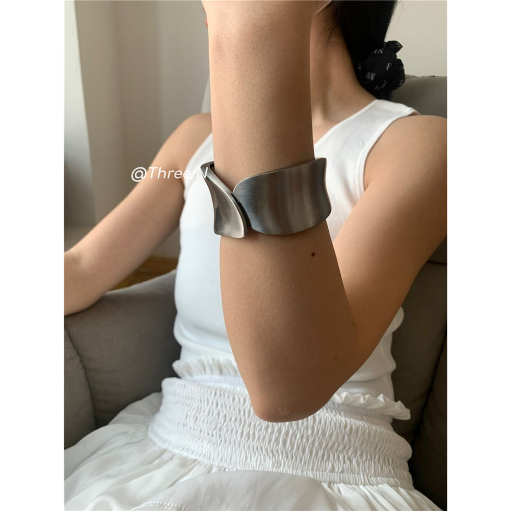 Vòng Đeo Cánh Tay Thiết Kế Mặt Nhám Phong Cách Retro Đơn Giản Dễ Phối Đồ