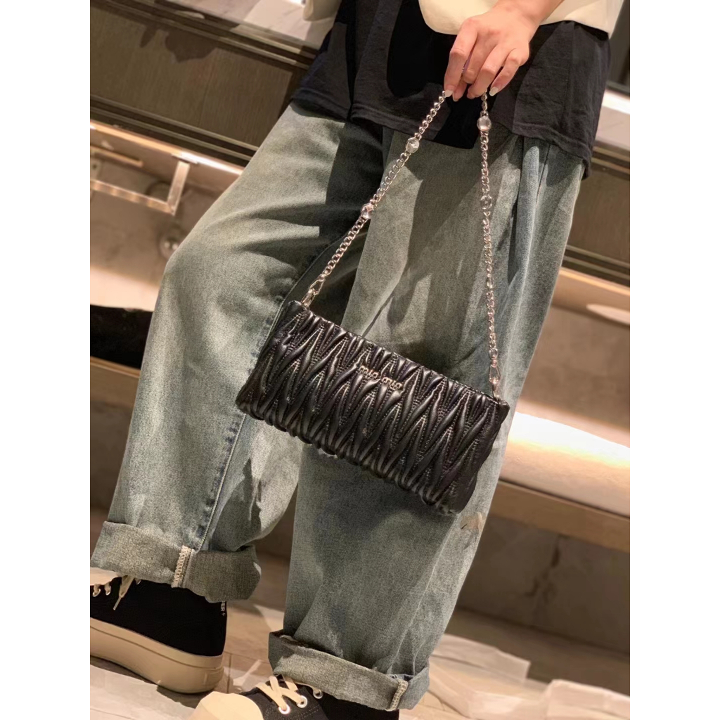 Túi Xách Đeo Vai Bằng Da Bò Mềm Mại Xếp Ly Đính Hạt Kim Cương Thời Trang Dành Cho Nữ sh777777-8518