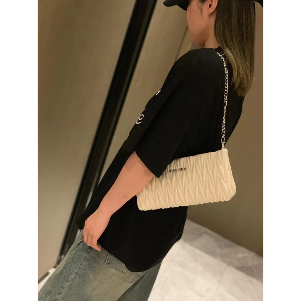 Túi Xách Đeo Vai Bằng Da Bò Mềm Mại Xếp Ly Đính Hạt Kim Cương Thời Trang Dành Cho Nữ sh777777-8518