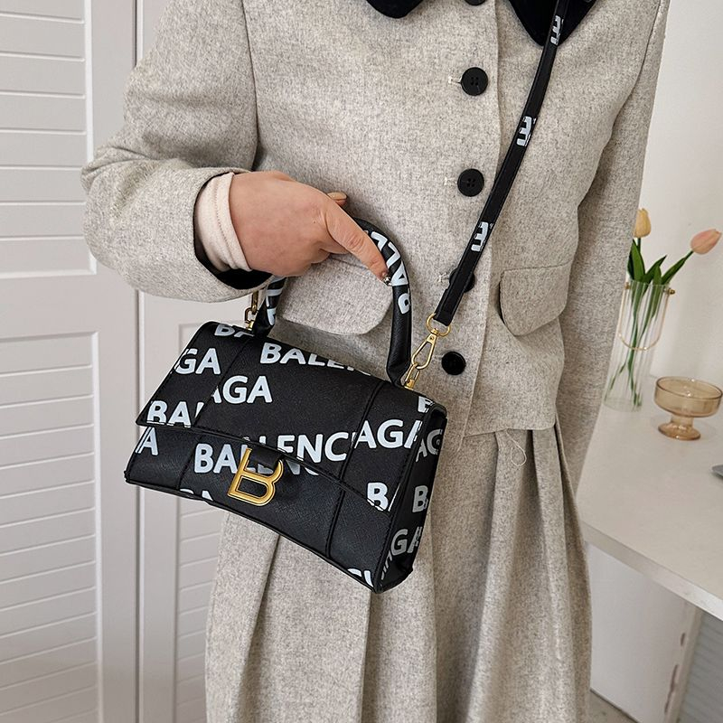 ZHIKOU  túi xách mini nữ túi xách nữ đeo chéo 2023 NEW  Cái mới Độc đáo Stylish Đẹp L90T17K 37Z230911