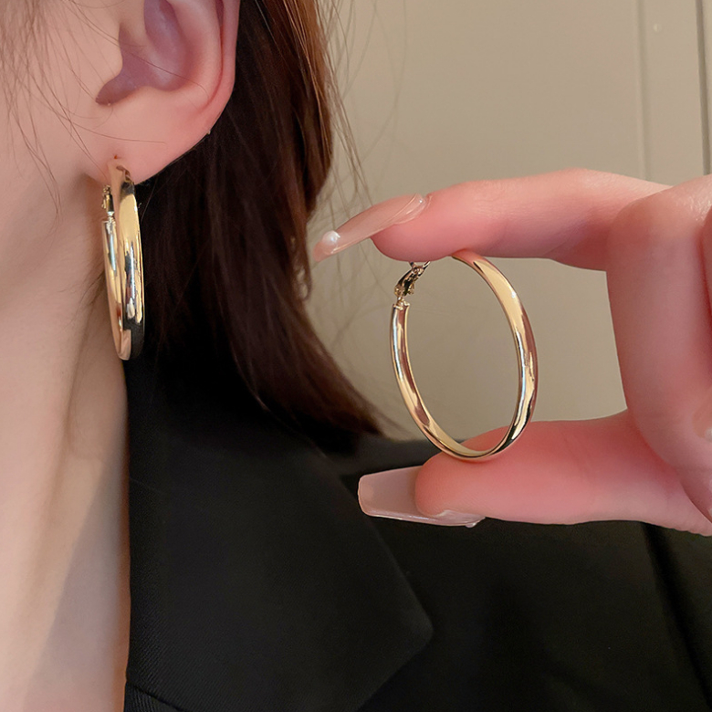 Khuyên Tai Kim Loại Mỏng Dáng Tròn Thời Trang Cao Cấp