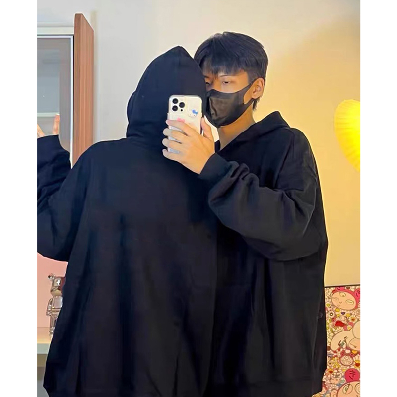 Áo hoodie IHKKE màu đen in họa tiết cừu hoạt hình phong cách Hàn Quốc thời trang cho nam nữ