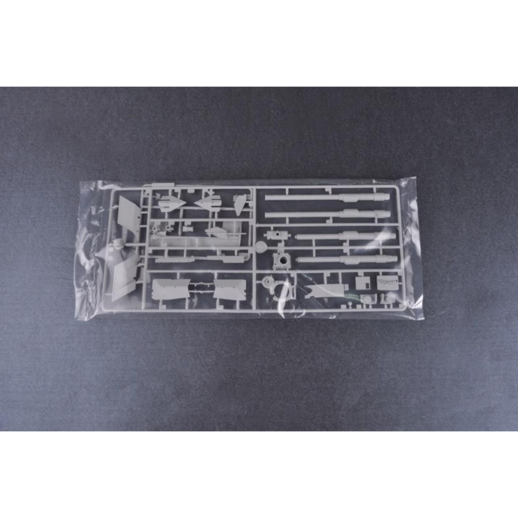 Mô Hình Xe Tăng Đức Leopard 2 A5 / A6 Tỉ Lệ 1: 35 Hobbyboss 82402