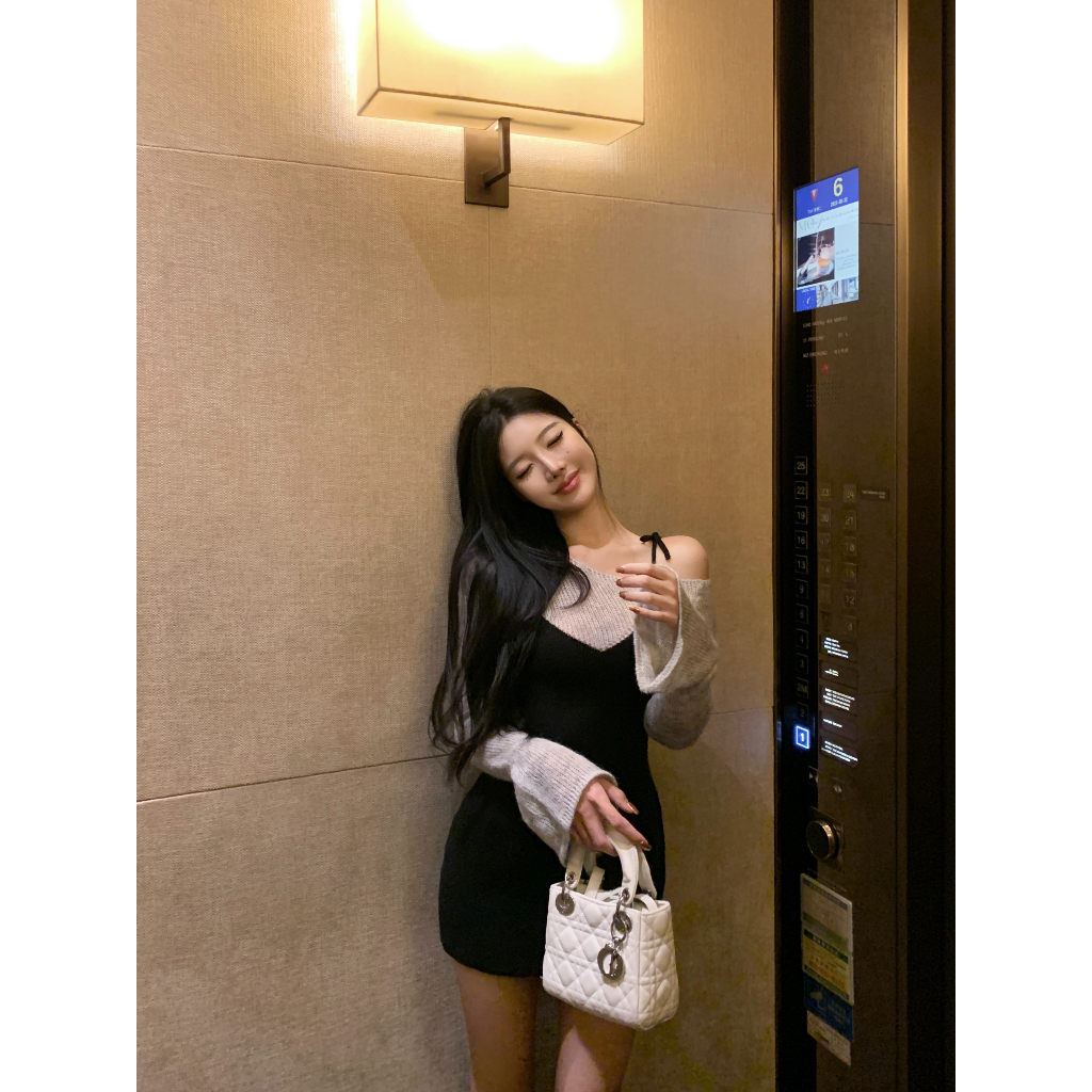 Áo Len Tay Dài Hở Vai Giả Hai Lớp Cá Tính Cho Nữ