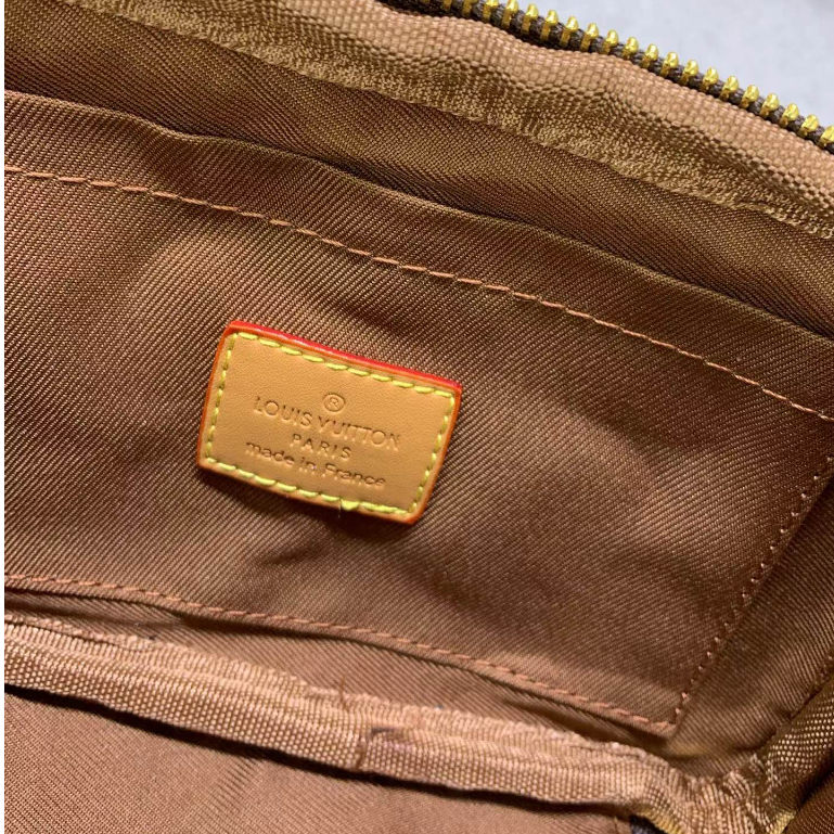 Túi Đeo Chéo lv louis vuitton utility Có Dây Đeo Vai Bản Rộng m80450