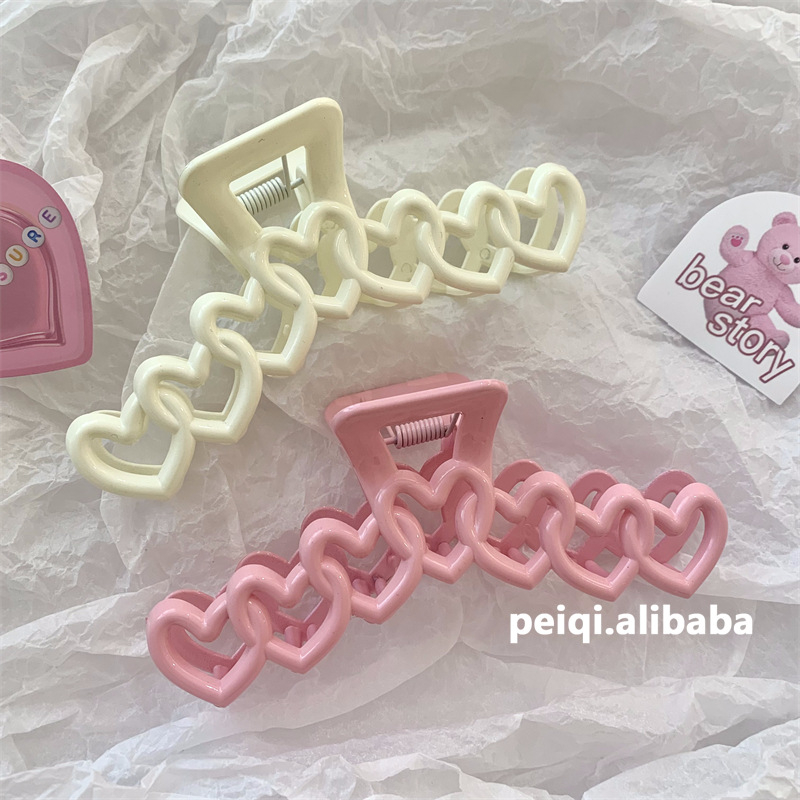 Kẹp hình cá mập tình yêu màu acrylic cỡ lớn 13cm dành cho nữ