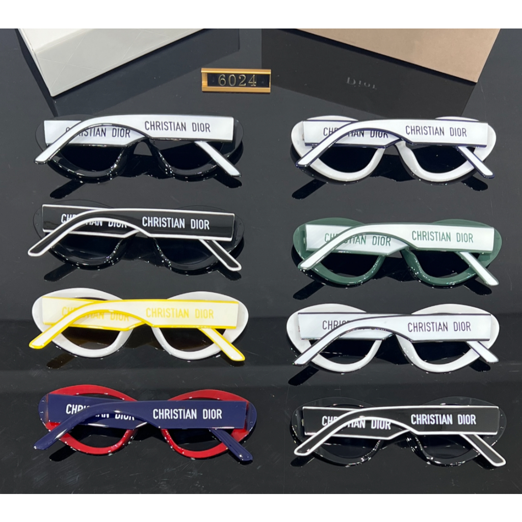 Kính Râm Loạt Núm Vú Mới Năm 2022