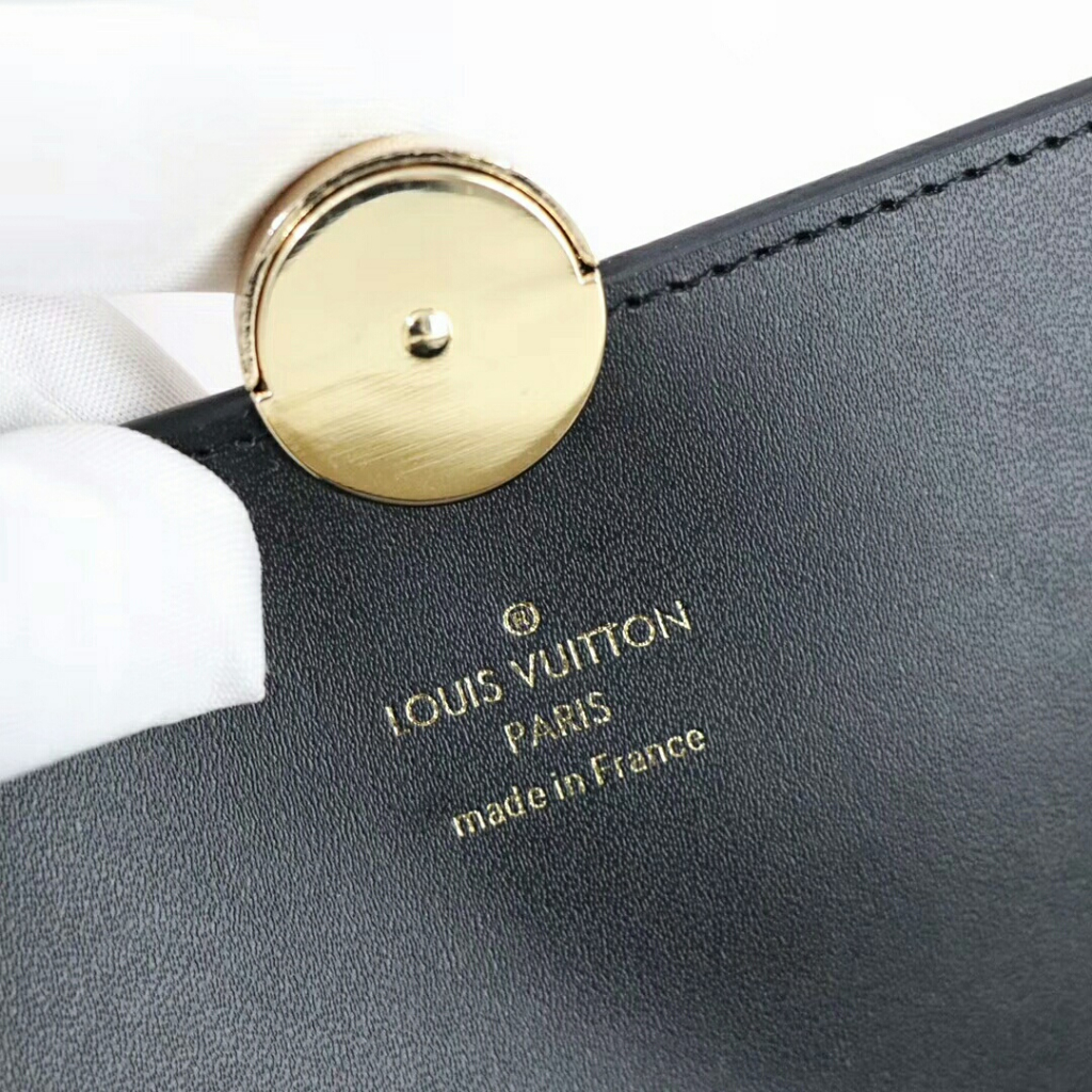 Túi Đeo Chéo louis vuitton Chính Hãng 100%
