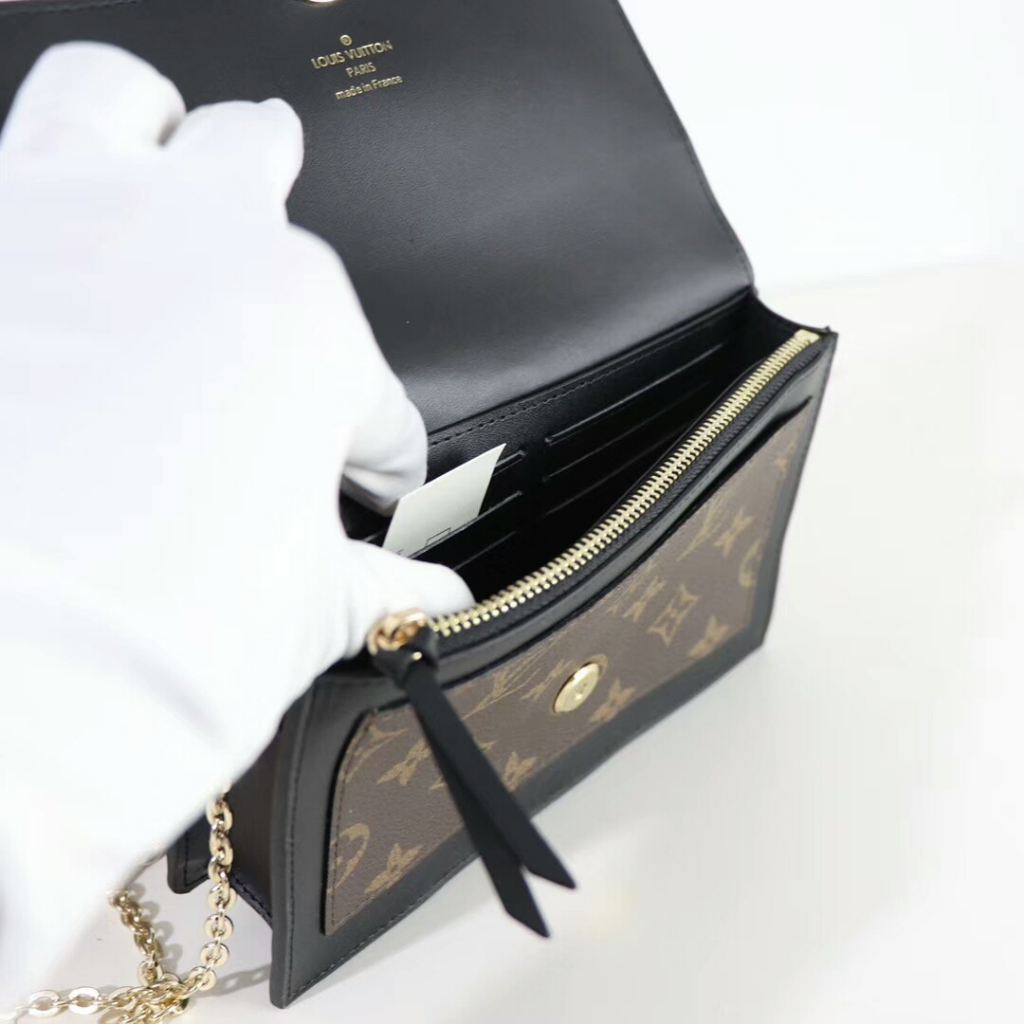 Túi Đeo Chéo louis vuitton Chính Hãng 100%