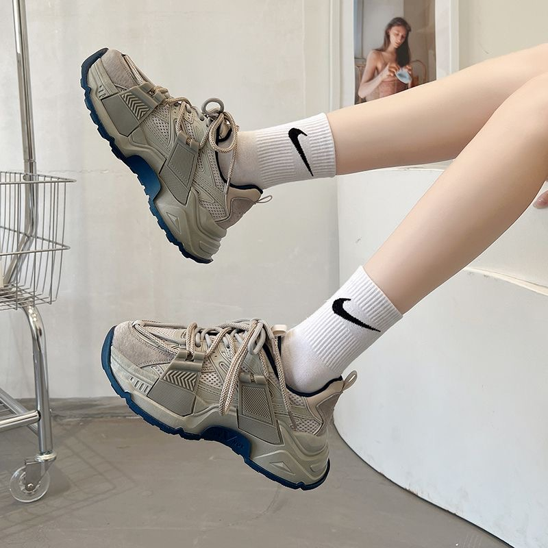 Giày Thể Thao Chống Trượt Thoáng Khí 5cm Dành Cho Nữ