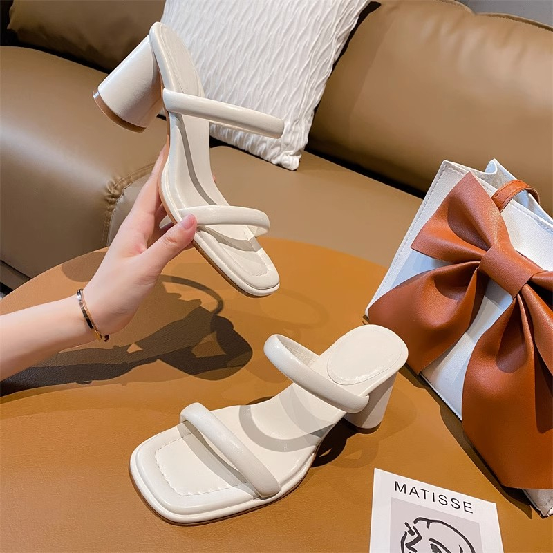 ☍☈Trong Kho Tự Phân ~ Mặc Ngoài Trời!Giày Sandal Gót Cao Dày Mũi Vuông Đơn Giản Phong Cách Pháp Dễ Phối Đồ