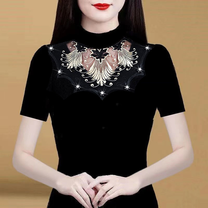 Áo thun tay ngắn dáng rộng phối ren đính đá thời trang mùa hè cho phụ nữ trung niên