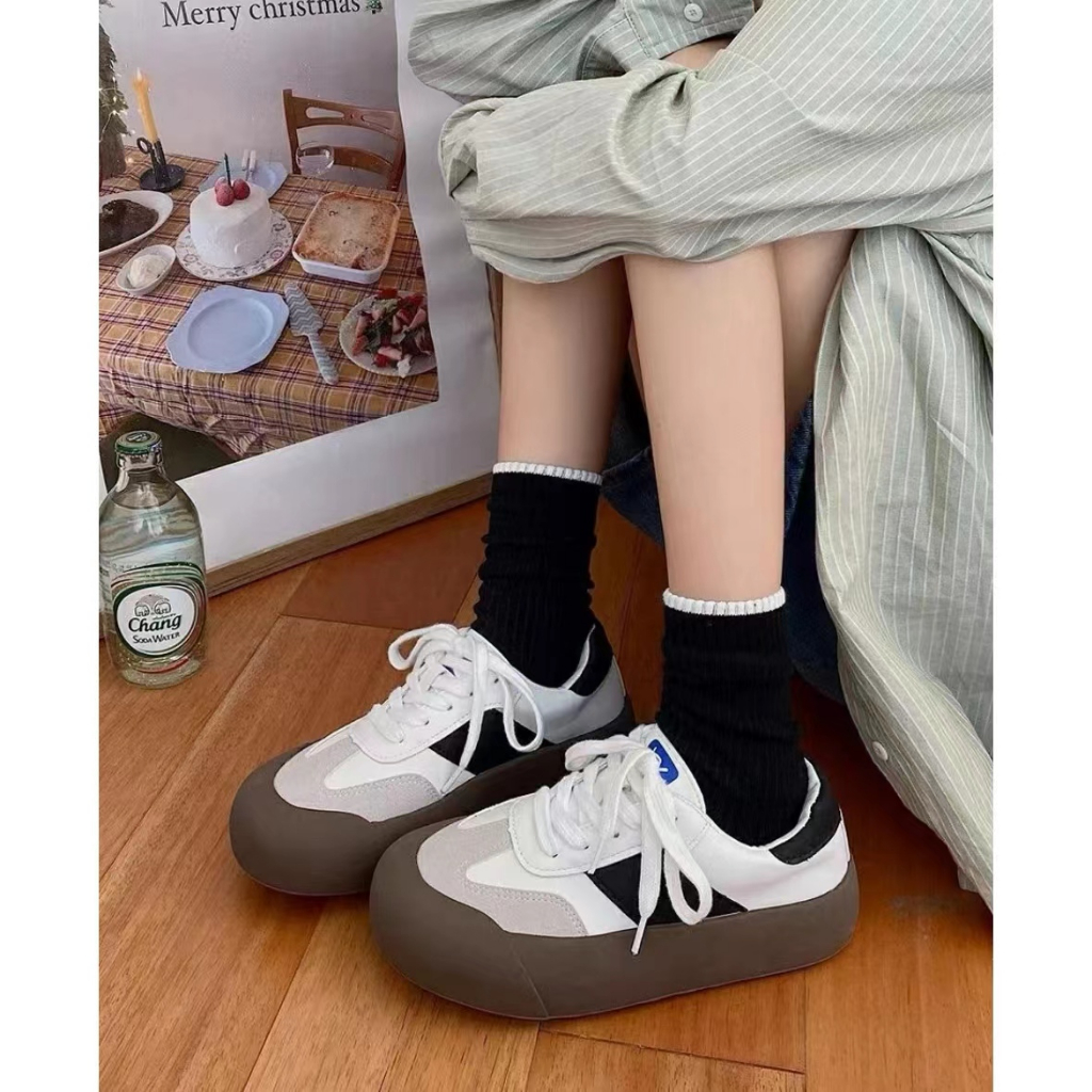 Giày Sneaker Đế Dày Siêu Nhẹ Phong Cách Thời Trang  Đáng Yêu Đế Bằng Phối Dây Bản To Giày Thể Thao Kiểu Nữ Mới 2023