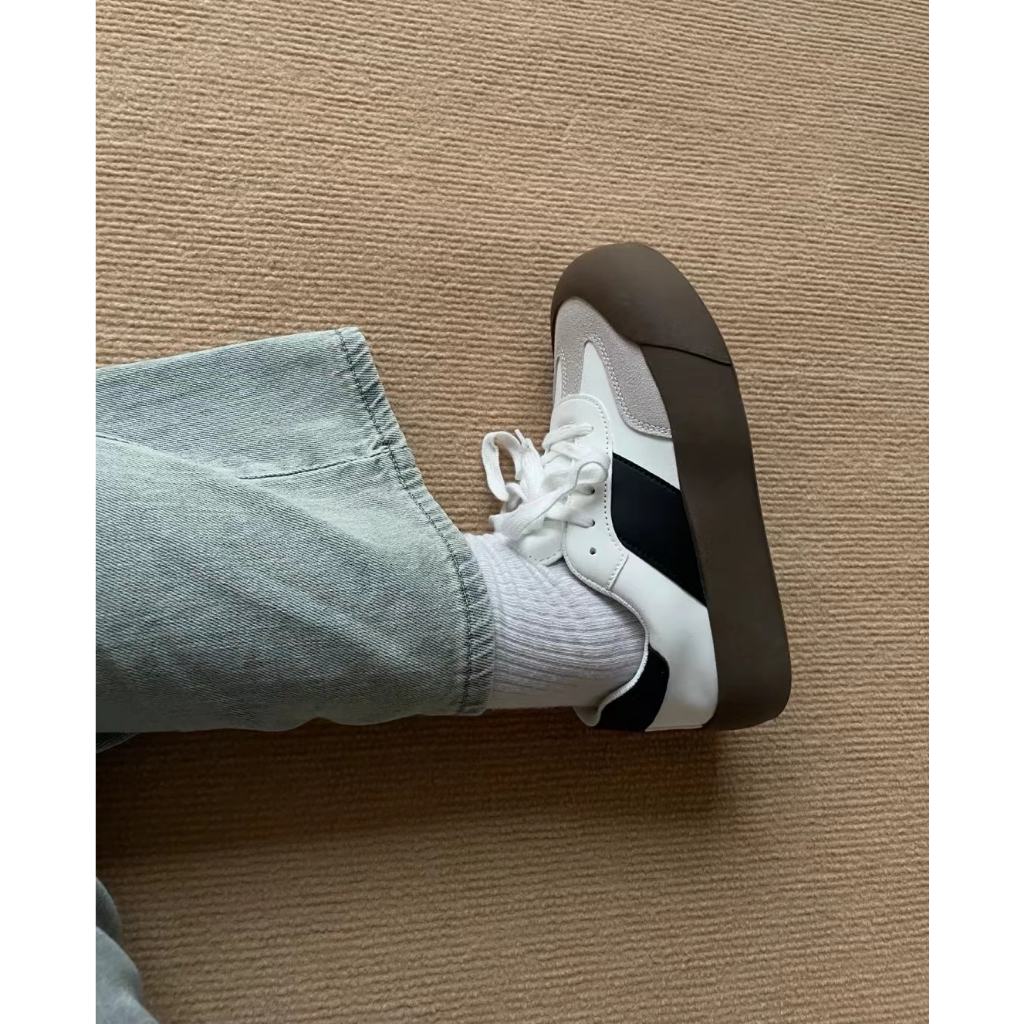 Giày Sneaker Đế Dày Siêu Nhẹ Phong Cách Thời Trang  Đáng Yêu Đế Bằng Phối Dây Bản To Giày Thể Thao Kiểu Nữ Mới 2023