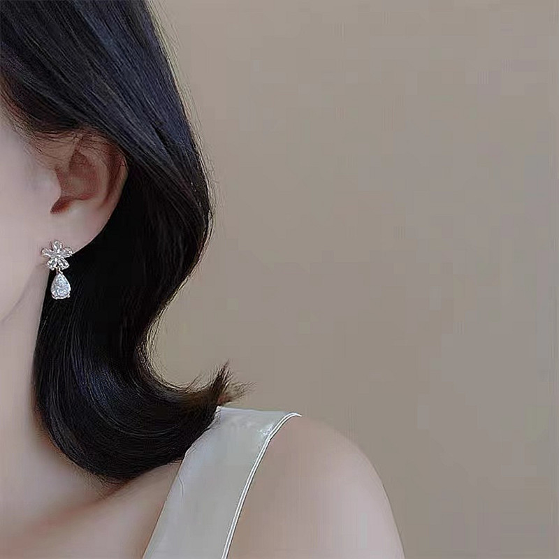 Bông Tai Hình Giọt Nước Đính Đá zircon Sang Trọng Cho Nữ