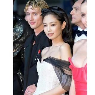 1 Băng Đô Cài Tóc Lụa Đen
