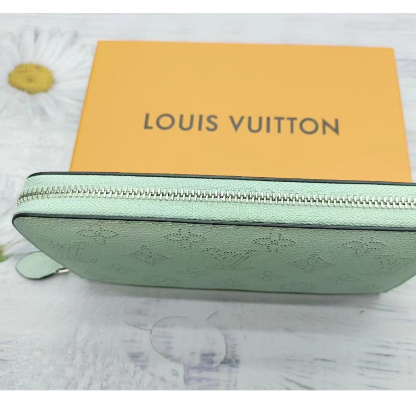 Ví Da Thật Mềm Đục Lỗ Có Khóa Kéo In Họa Tiết lv louis vuitton Chính Hãng m61867