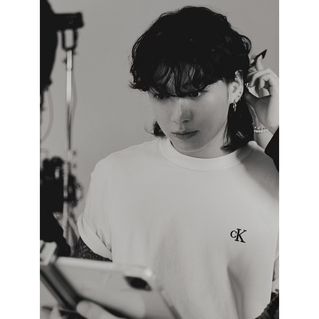 BTS Jung kook blackpink jennie CK Áo Thun Tay Ngắn Dáng Rộng Thời Trang Cho Cặp Đôi