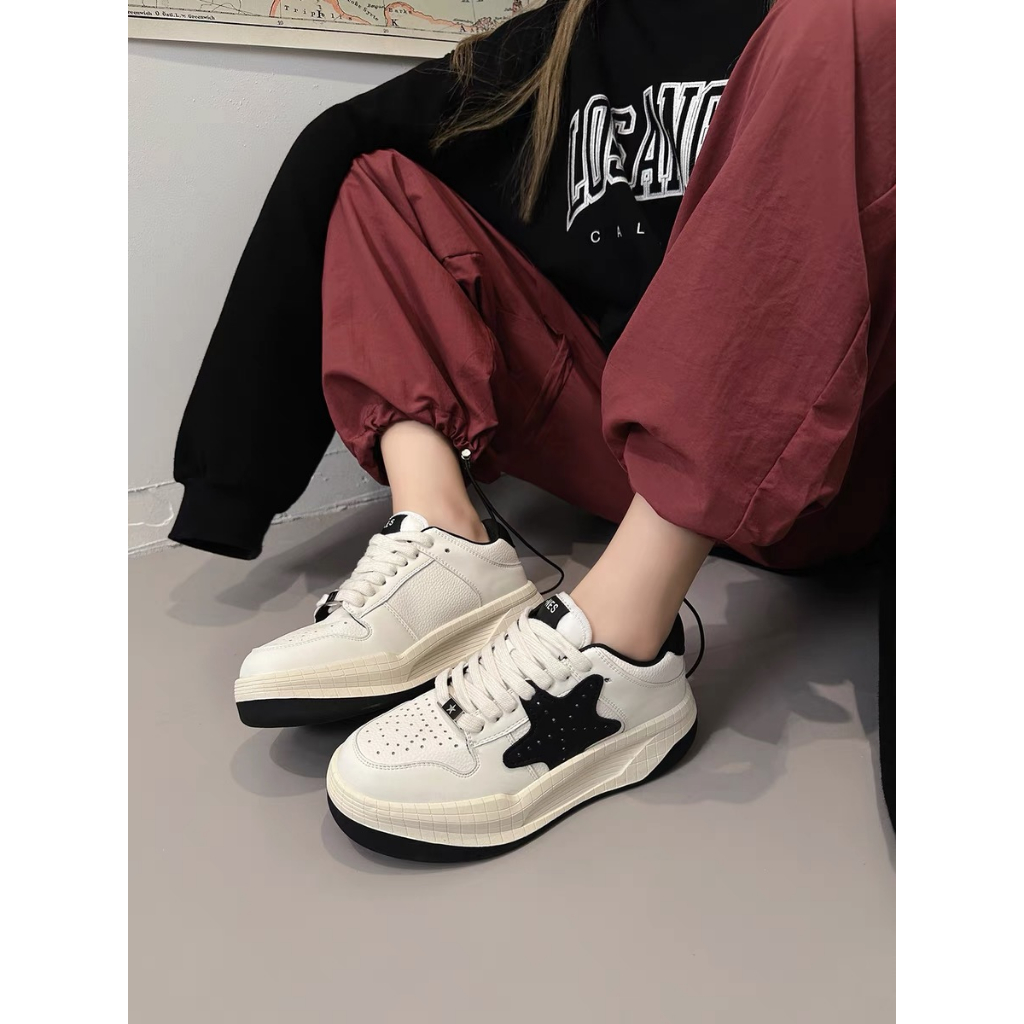 Giày Sneaker Đế  Siêu Nhẹ Phong Cách Thời Trang  Đáng Yêu Đế Bằng Phối Dây Bản To Giày Thể Thao Kiểu Nữ Mới 2023