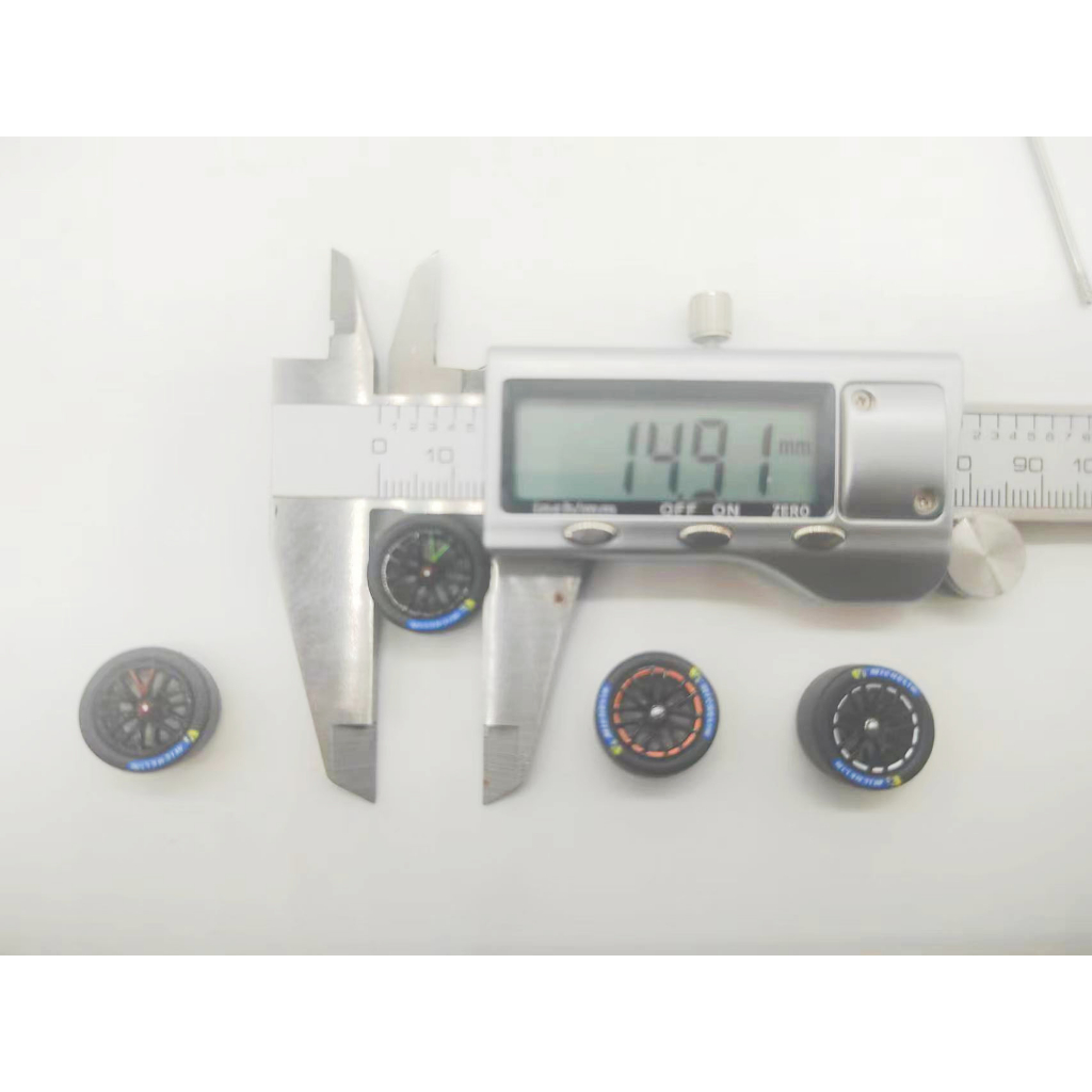 Mô Hình Bánh Xe Hơi Bằng Hợp Kim Tỉ Lệ 1 / 43