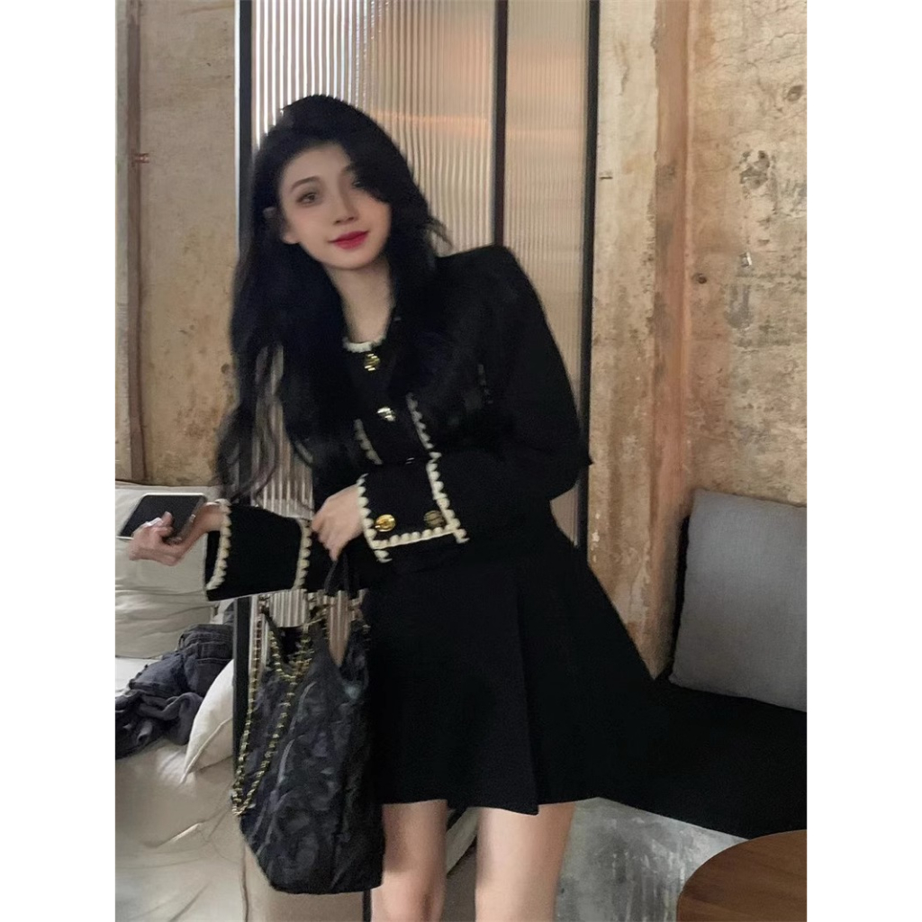 Honypove Set Áo Khoác Dáng Ngắn Phối Chân Váy Đen Lưng Cao Thời Trang Mùa Thu 2022 Trẻ Trung Cho Nữ