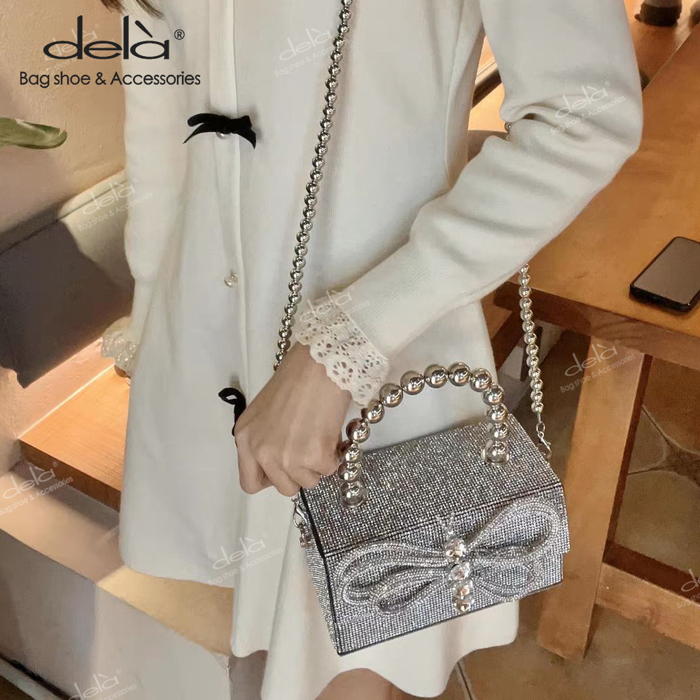 Dela Túi Đeo Chéo Đính Nơ Kim Cương Lấp Lánh Sang Trọng